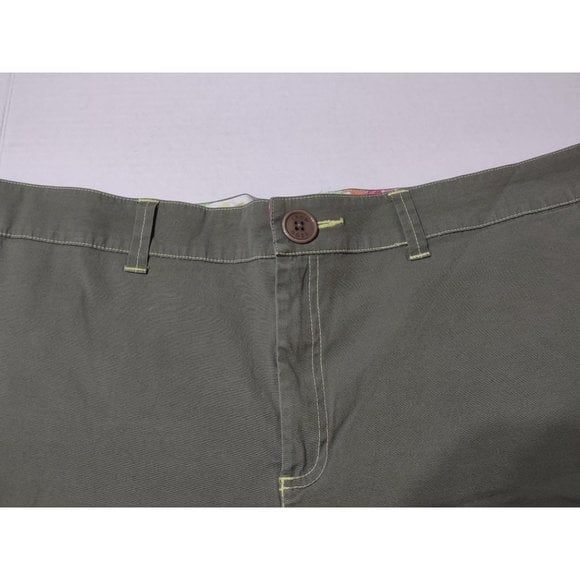 Izod Women Stretch Waist Shorts Olive Green Waist 22 in - Picture 3 of 9